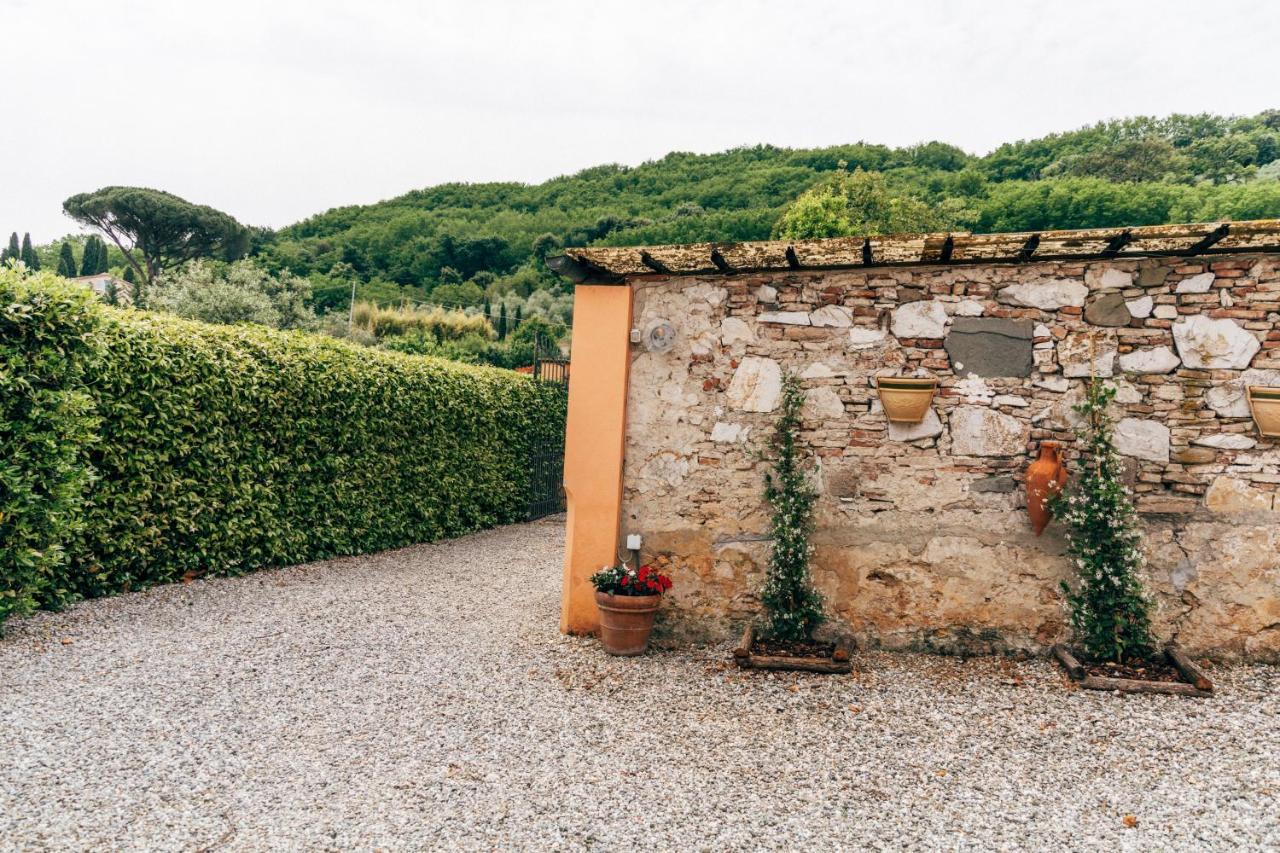 Tenuta San Giovanni Lucca - Borgo Del Locumone Exterior photo
